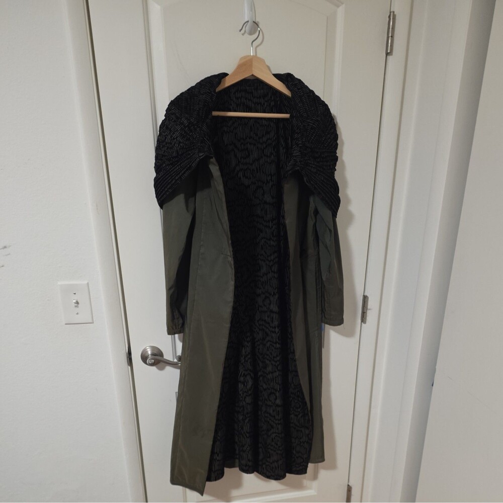 Mycra Pac Now Reversible green black velvet Pleated Hood Made USA Hood Lagenlook